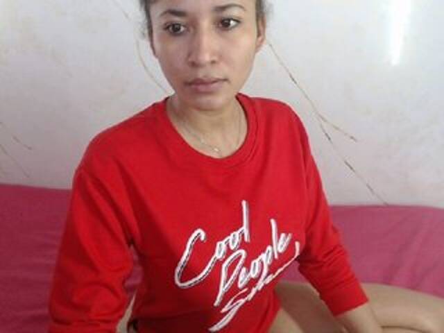 Oddajajo posnetke zaslona VioletaLight