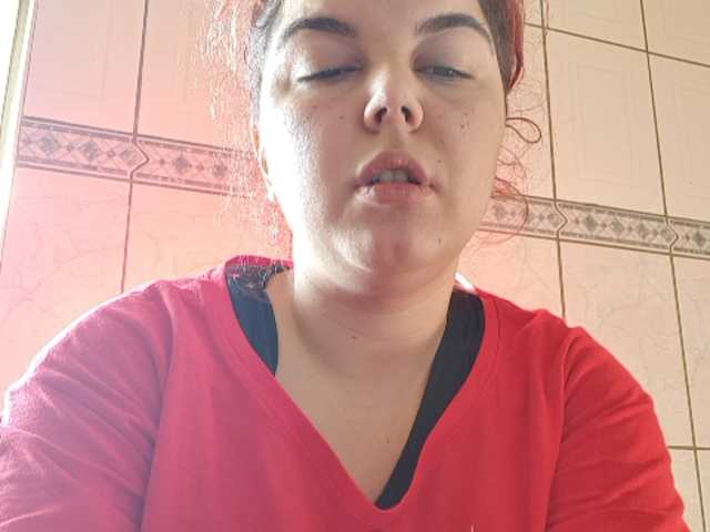 Oddajajo posnetke zaslona VioletBoobs