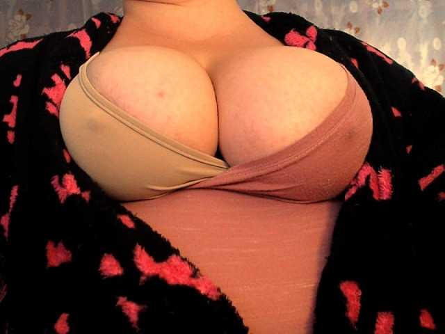 Oddajajo posnetke zaslona VIPLLLaraVIP