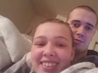 Erotični video klepet CouchCouple7