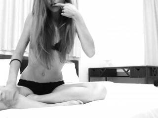 Erotični video klepet WhileLight