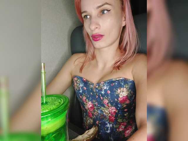 Oddajajo posnetke zaslona WickedWycche