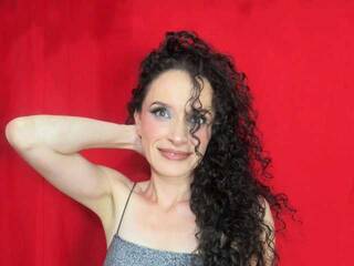 Erotični video klepet WildBarbiee