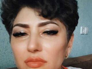 Erotični video klepet WildMerry