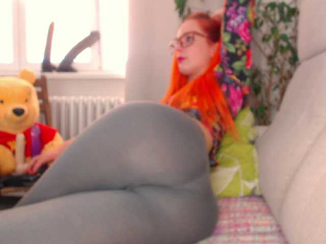 Oddajajo posnetke zaslona WildRedheadCR