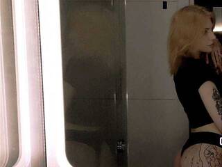 Erotični video klepet TgGlowwowy