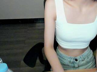 Erotični video klepet X0X0-oo