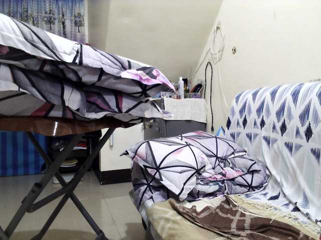 Oddajajo posnetke zaslona xhot4funx