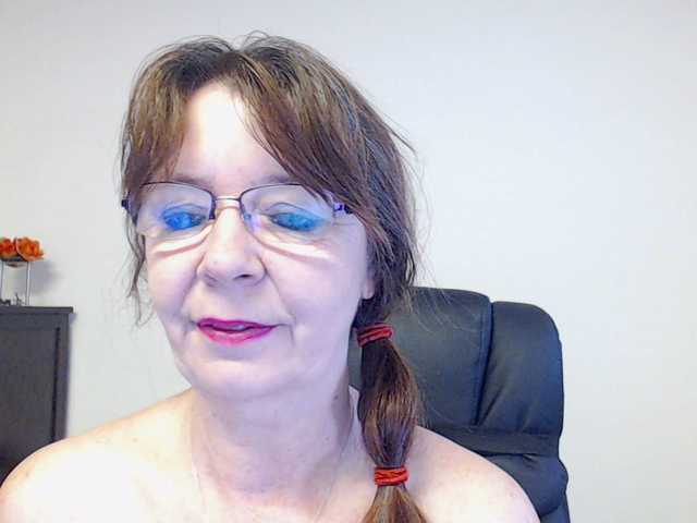 Oddajajo posnetke zaslona xmilfx