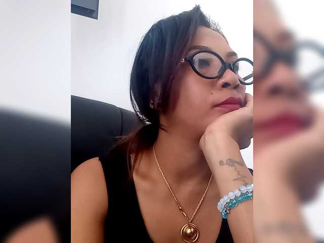 Oddajajo posnetke zaslona Xmillo