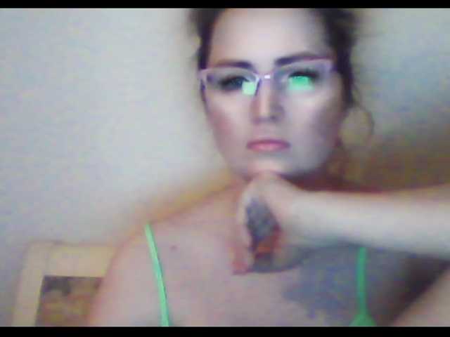 Oddajajo posnetke zaslona XTaylaX