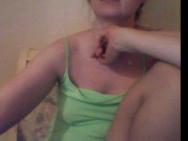 Oddajajo posnetke zaslona XTaylaX