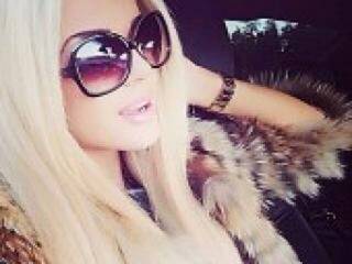 Erotični video klepet xxmonikaxx