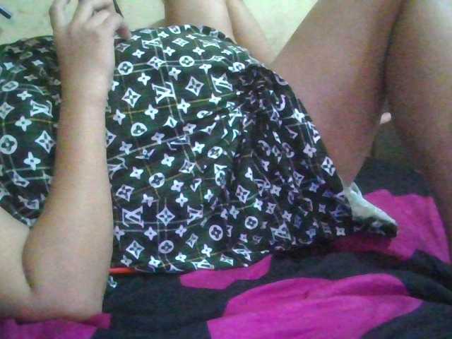 Oddajajo posnetke zaslona xxwetmomm