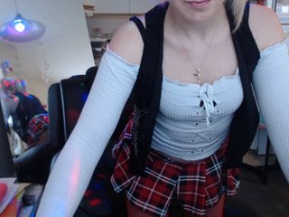 Oddajajo posnetke zaslona sexyLexxyluv