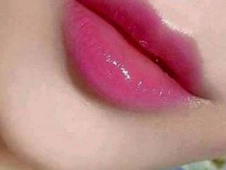 Erotični video klepet xxYummyKiss