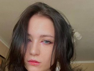 Erotični video klepet YajairaWeare