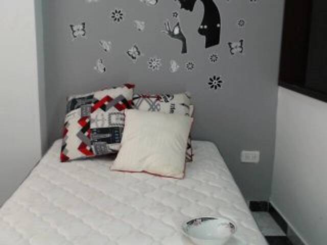 Oddajajo posnetke zaslona yanet-evans18