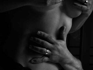 Erotični video klepet YaraHotCandy