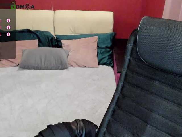 Fotografije yatvoyakoshka Lovens vibrates from 2 tokens at a time)In private I play with toys, role-playing, sam to cam, femdom)Orgasm in pvt - 555tk or lovens control 10 min)In full private I play with the ass and realize any fantasies) invite!