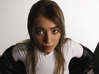 Erotični video klepet YessyVine