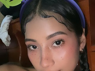 Erotični video klepet YesyHills