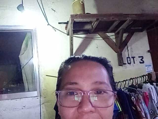 Oddajajo posnetke zaslona Yetjust