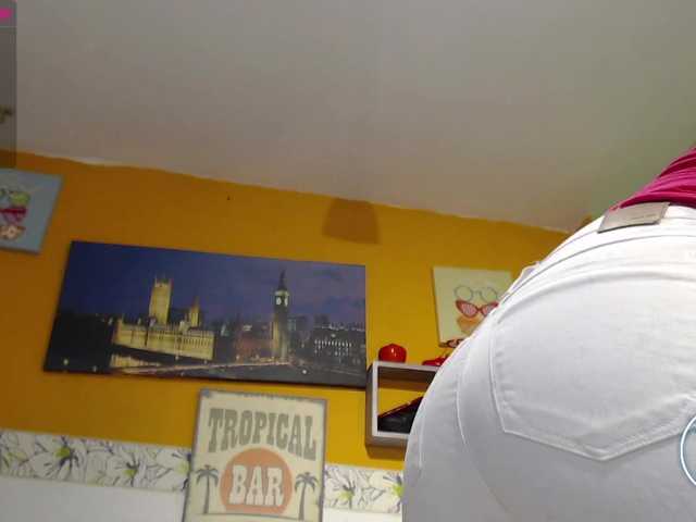 Fotografije yinystar hello guys welcome to my room I hope to meet in more private and have fun