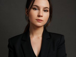 Erotični video klepet Monikate