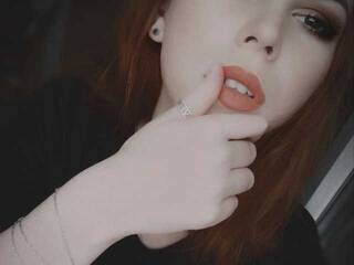 Erotični video klepet YourCandya