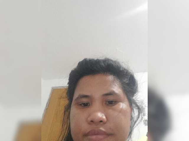 Oddajajo posnetke zaslona YourGirl9
