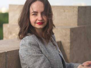 Erotični video klepet YourJessi