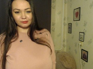 Oddajajo posnetke zaslona YourMilenaa