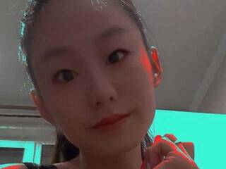 Erotični video klepet Yumin
