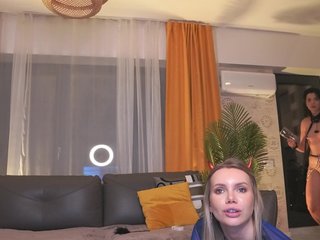 Erotični video klepet Yvonna