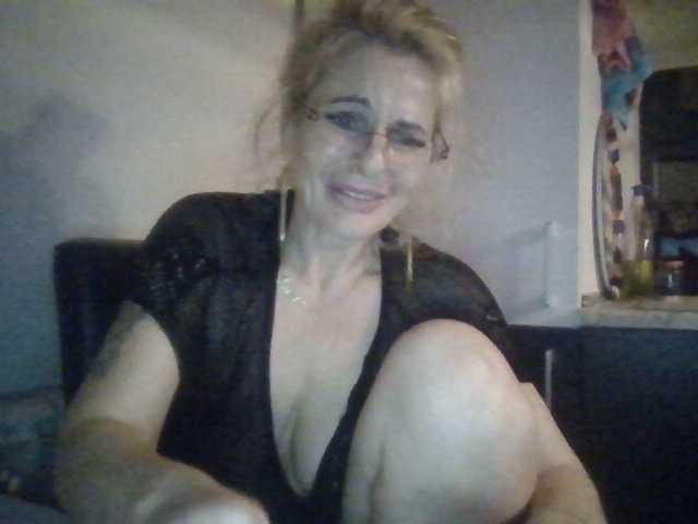 Oddajajo posnetke zaslona yzabel