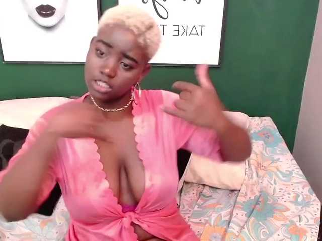 Oddajajo posnetke zaslona ZoeWest