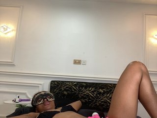 Erotični video klepet Zola_Nooryi