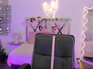 Erotični video klepet ZURY-TAY